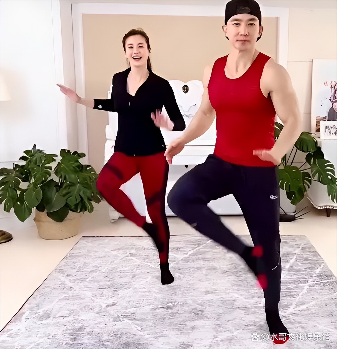 7天涨粉千万，百万观众被邀去看私人直播，主角竟然是主播的妻子