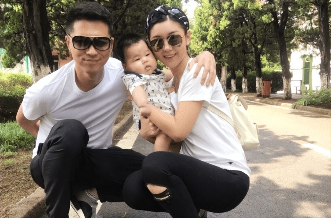 她出道17年零绯闻被称最干净女星,李小萌出道20年从不接吻戏