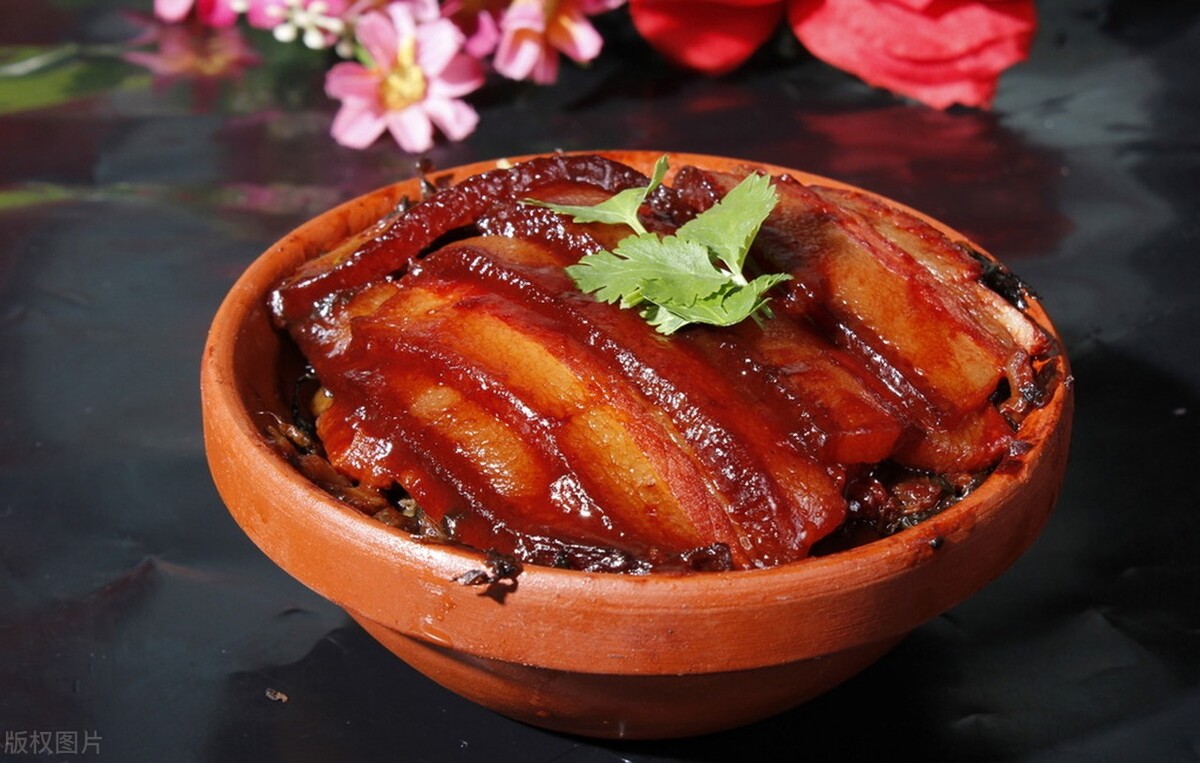 探索中国的美食文化与特色菜肴,探索古代酒文化畅享美酒佳肴