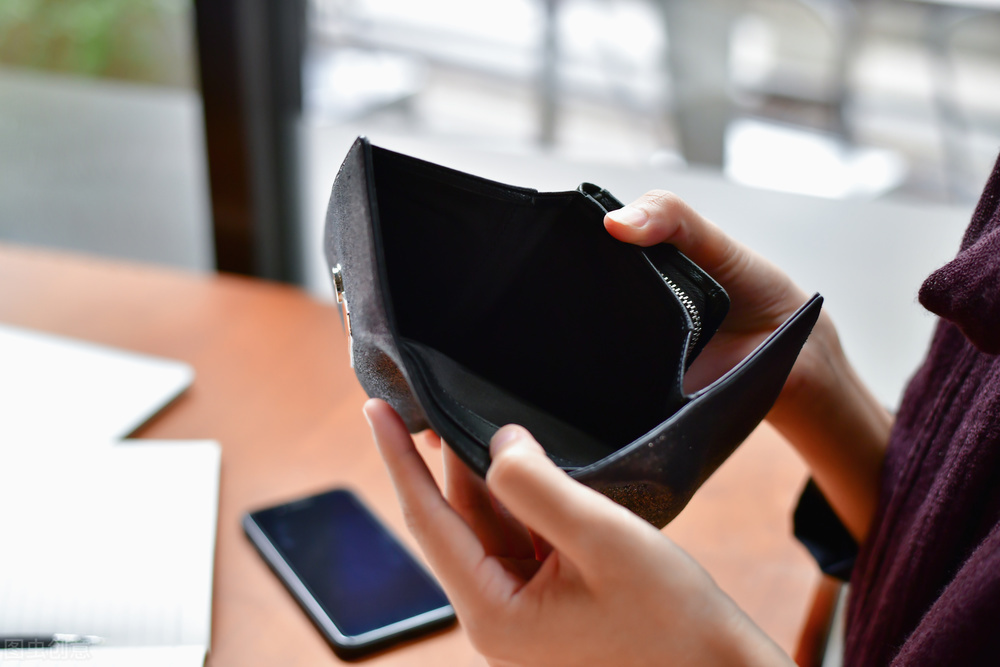 不惜破产为国买航母的徐增平，如今怎么样了？