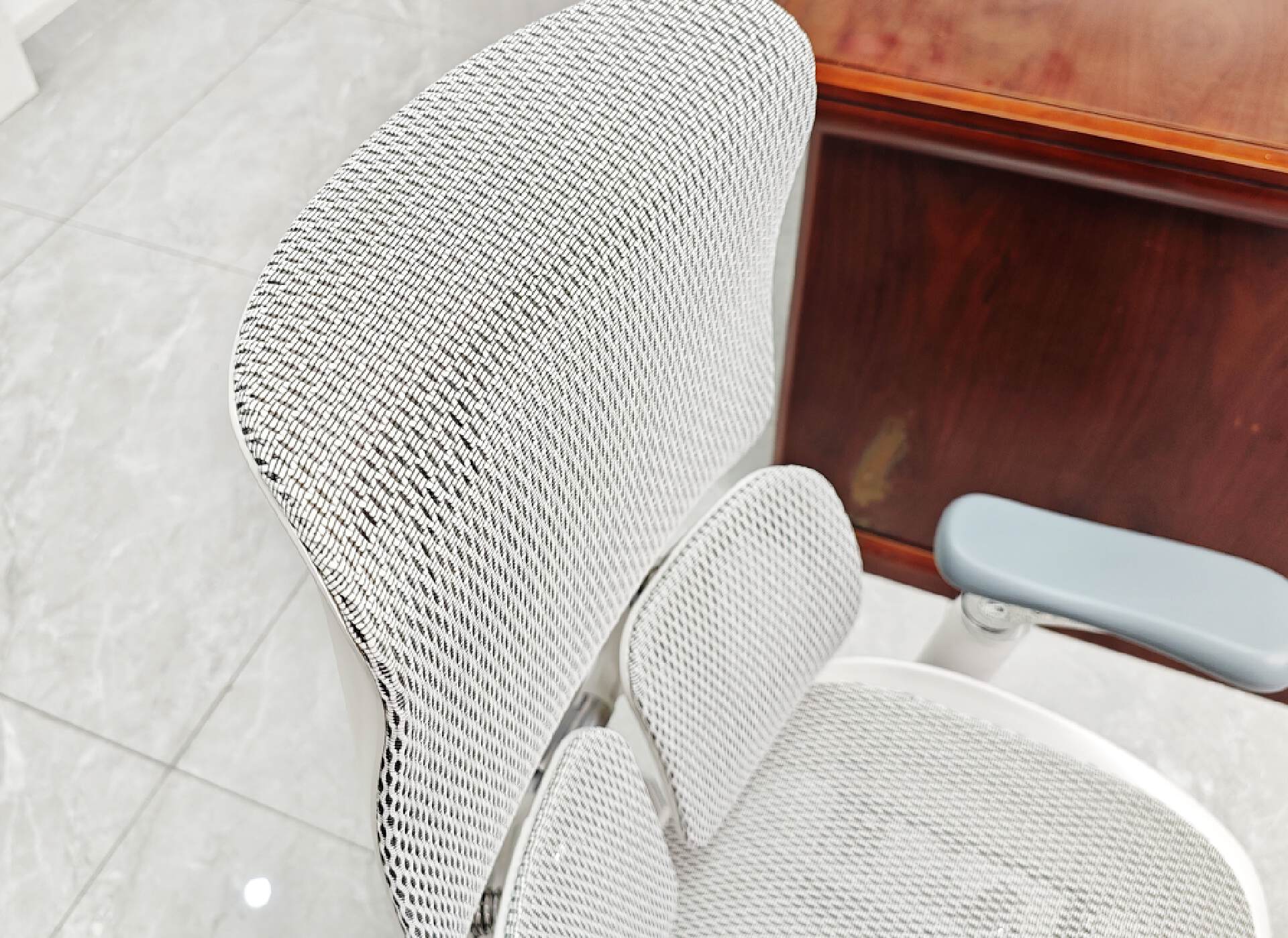 朝九晚五是时候给自己安排一把人体工学椅了！但是你会选购么？