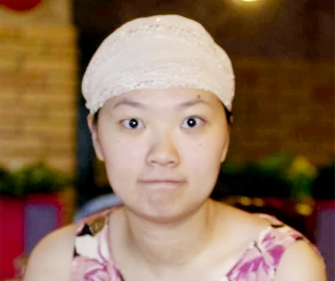 落魄的前大连国脚，与娇妻离异独自抚养女儿，为生计不惜当司机