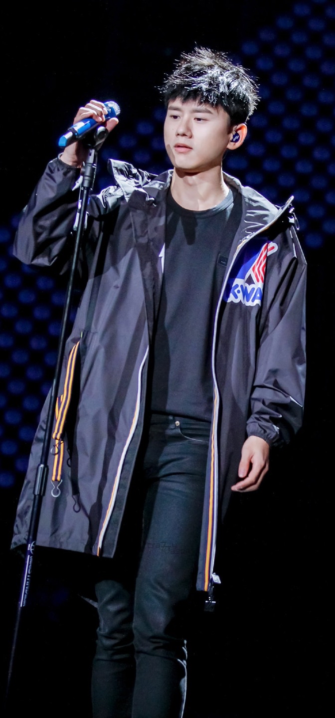 魏晨王铮亮阿穆隆演唱会,王铮亮阿穆隆