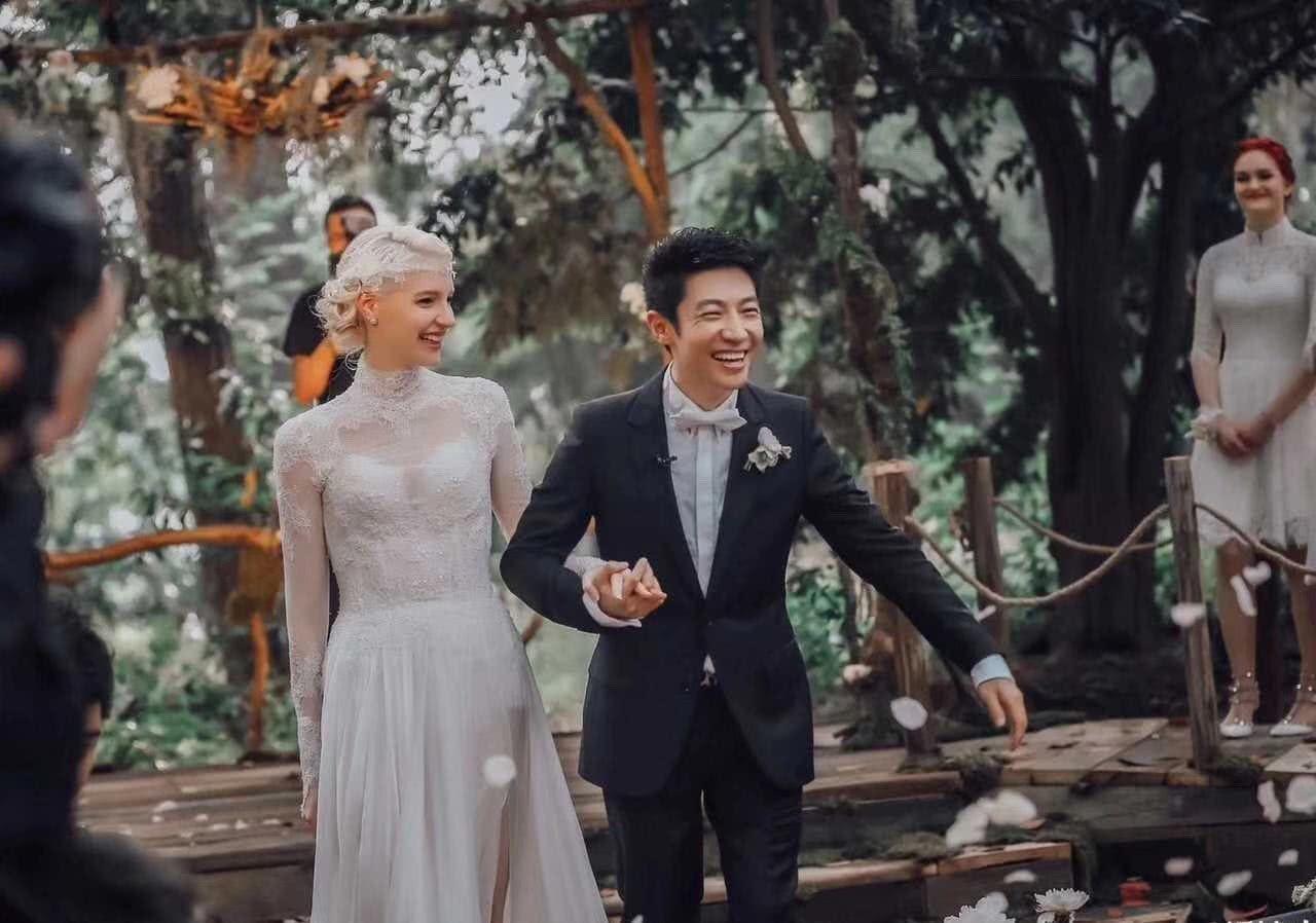 9位春晚主持人今昔对比,2017央视春晚五位主持人