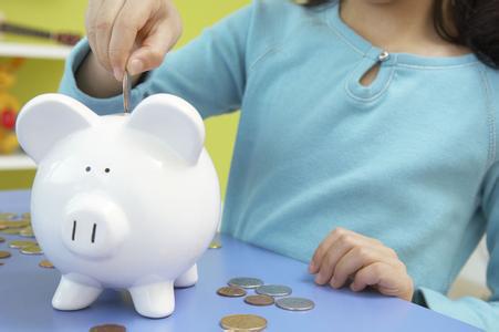 如何教育孩子处理春节红包,孩子过年收到的红包应该给家长吗