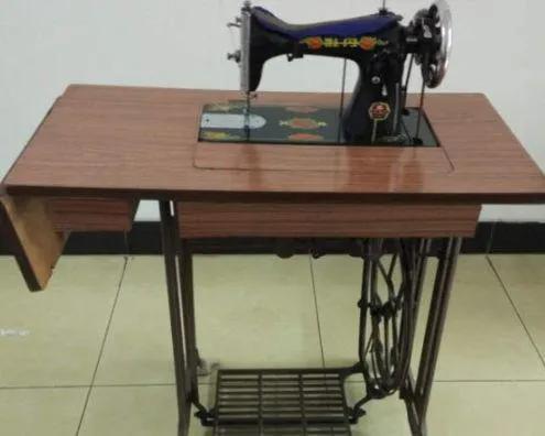 你可还记得黑白电视机上的彩色贴膜？回顾一些八九十年代生活用品