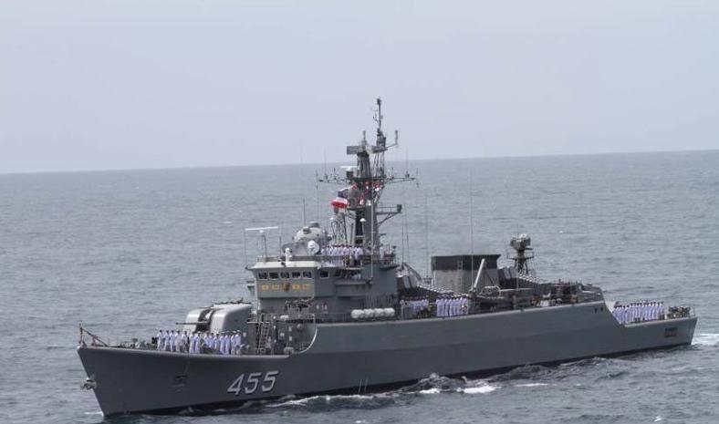 美制军舰被击中,泰国一艘美制军舰沉没