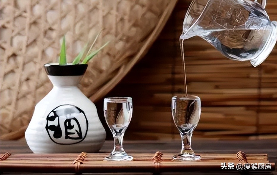 网上买白酒买到假酒怎么办,实体店购买白酒如何避免假酒