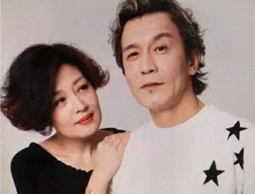 难忘今宵赵本山春晚合集,2012年难忘今宵没在春晚唱响