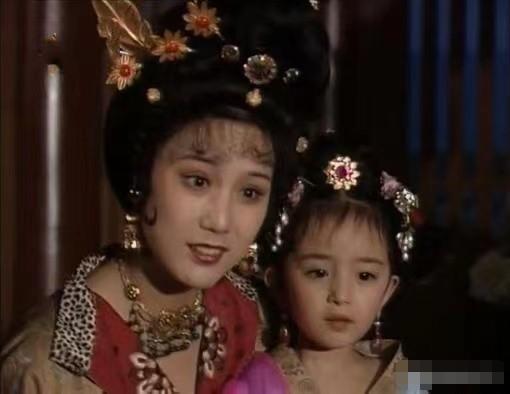 上海这一夜，伴随杨幂身上的3个“未解之谜”，是时候该解开了