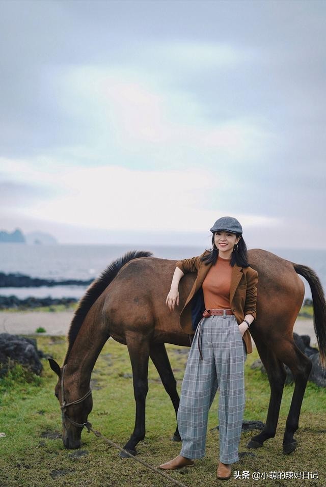 三木穿搭牛仔服,跟着三木学白色裤子穿搭