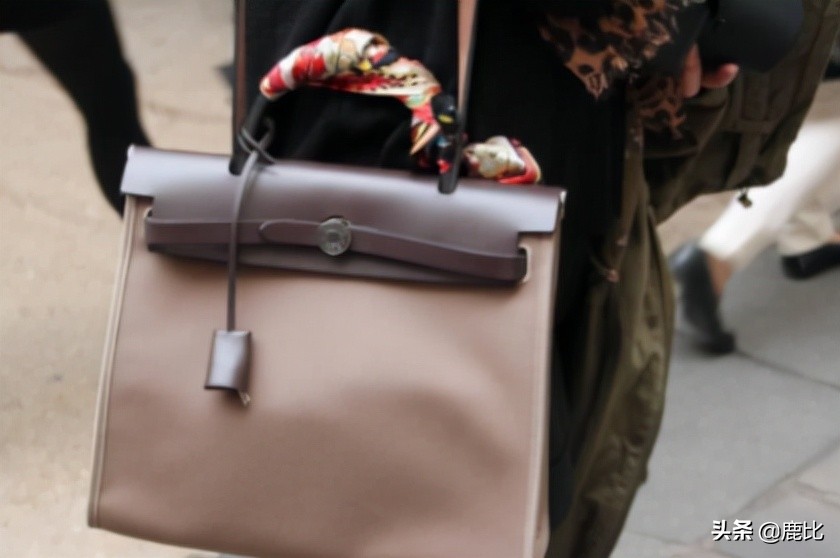 大牌包哪些包包款式值得买,人生第一只大牌包这7个品牌必选