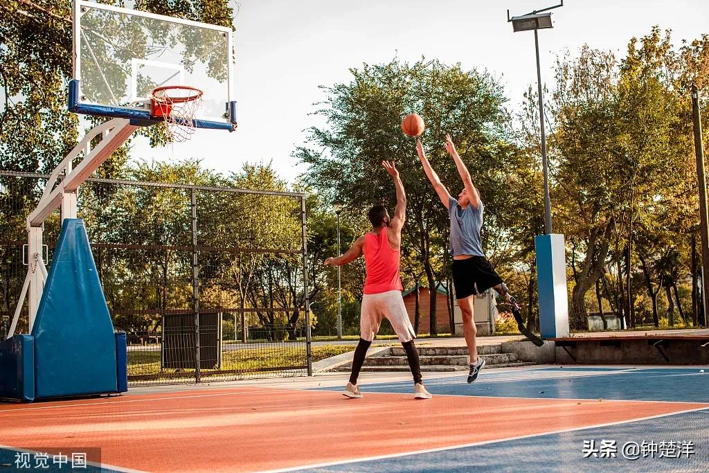 脚踝扭伤平躺不疼脚一放下来就疼,踝关节扭伤半个月还没完全好