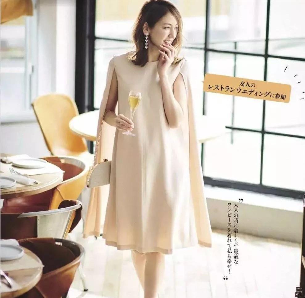 比米色优雅,比棕色显白,今夏的“裸肤色”凭什么火了?