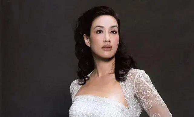 有过三段婚姻的女星,三婚女人都有哪些