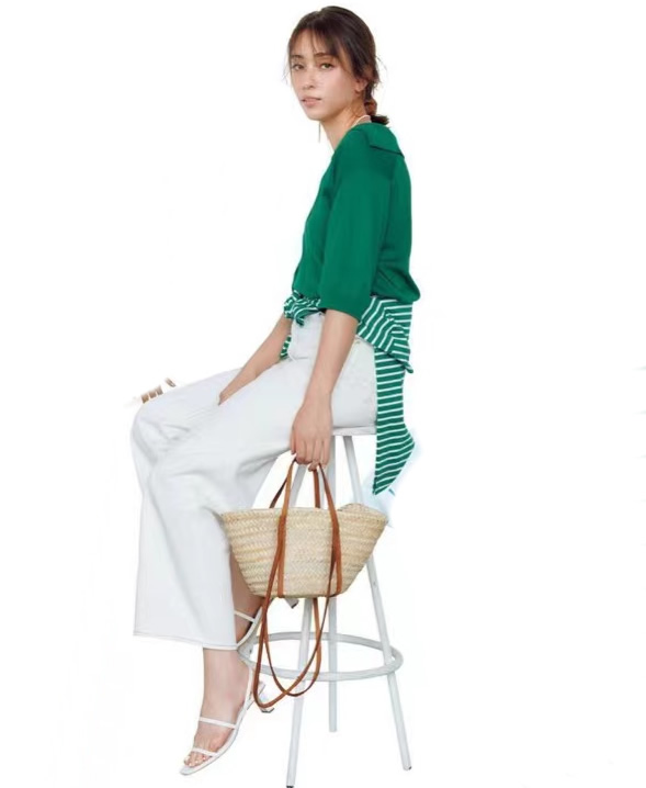 夏季多巴胺配色穿搭,以白色为底色的多巴胺穿搭