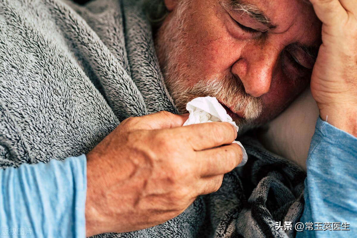 肠胃发热是什么症状表现,如果有发热等症状怎么办