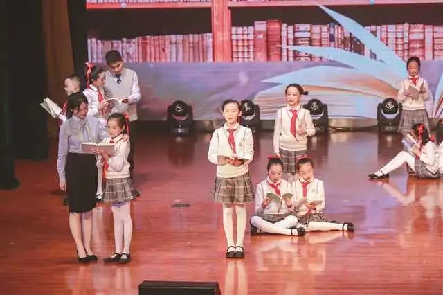 渝读悦美品见三味人文渝中充盈书香立德树人“阅”见未来