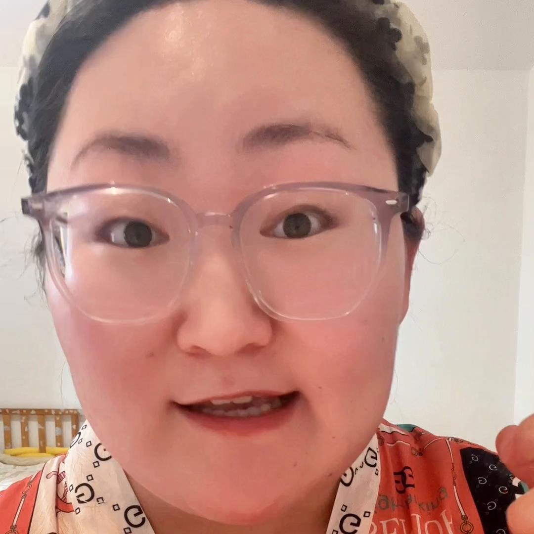 没有一个宝贝能够拒绝安静书撕撕乐，之前买了两个，一个割...