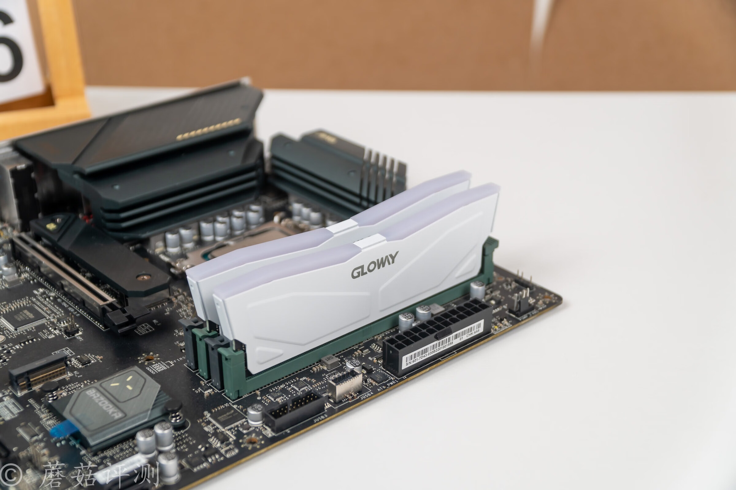 攒了好久的钱终于派上了用场,攒了很久的钱换电脑