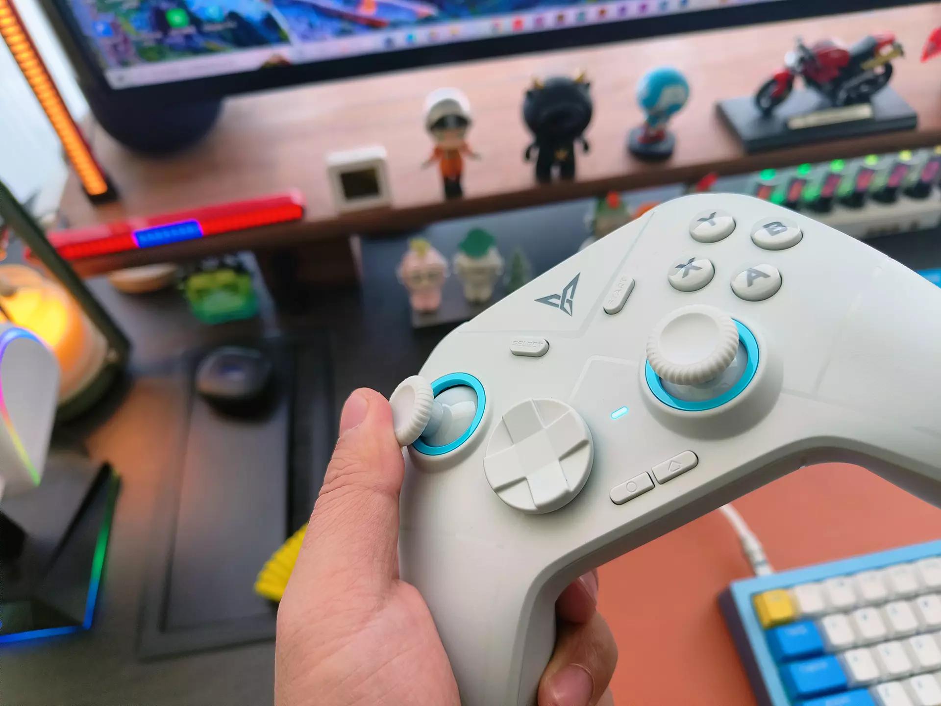 飞智冰原狼游戏手柄沉浸式开箱,飞智冰原狼多模板无线游戏手柄