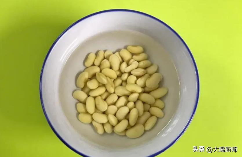 打豆浆时怎么泡豆子好吃,豆子怎样泡打豆浆才能打得更细