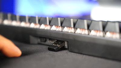 华硕rog夜魔机械键盘哪个轴好,rog魔导士键盘怎么按一下就有灯光