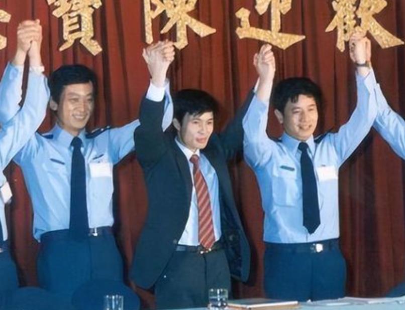 败类王学成，1983年驾驶歼5战机叛逃台湾，邓丽君亲自接风洗尘