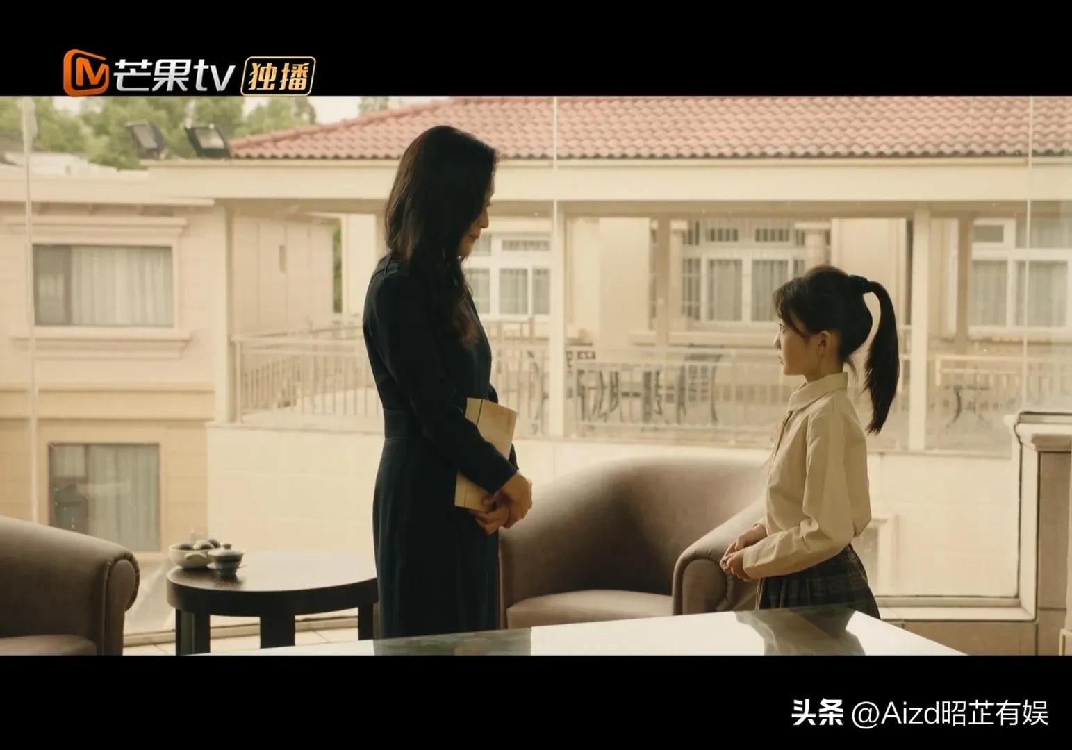 老妈教女儿要有教养,母亲教育闺女