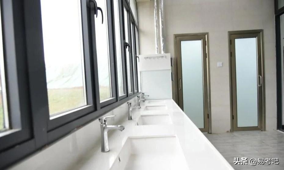 广西科技大学怎么样？重点学科有哪些？宿舍环境好吗？