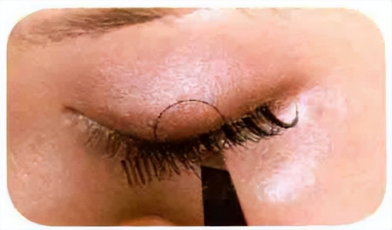 新手如何化妆自然不卡粉,新手如何化妆出无瑕零毛孔的皮肤