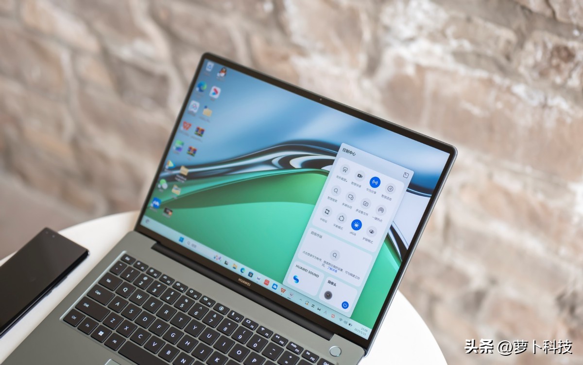 华为matebook14s2022款外观及插口,华为matebook14s2022款深空灰