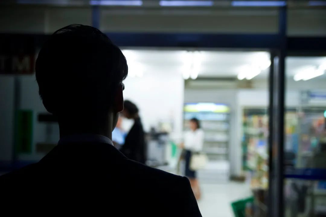 上初一的女儿一夜未归，第二天回来，门牙少了半颗，更糟心的是这些