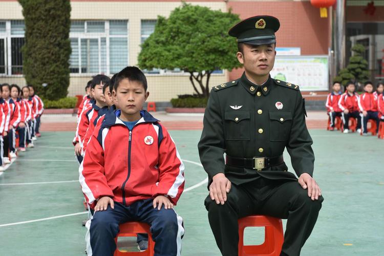 与书相伴与智慧同行,与书相伴静静地享受这段时光