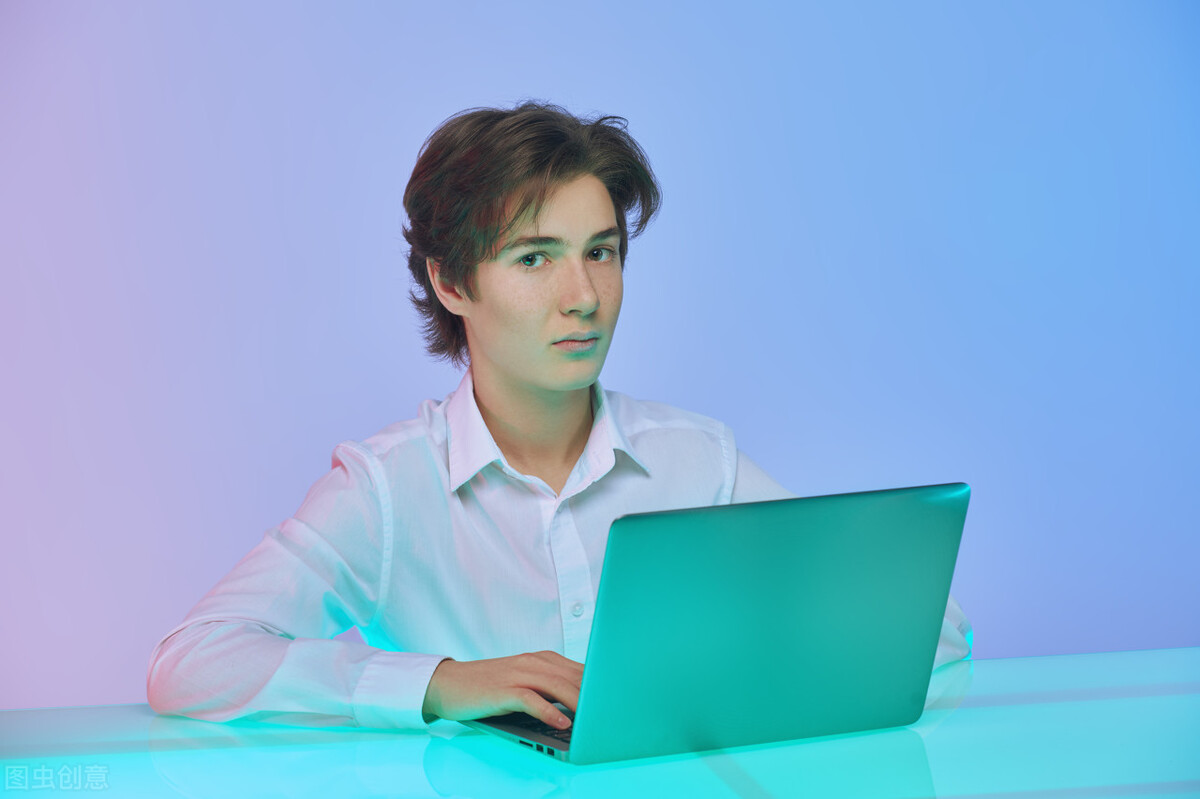 已婚女人遭到单身异性骚扰，怎么办？