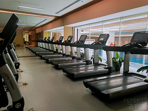 湖景套，单台盆，小浴缸，中式园林度假酒店—无锡蠡湖万豪