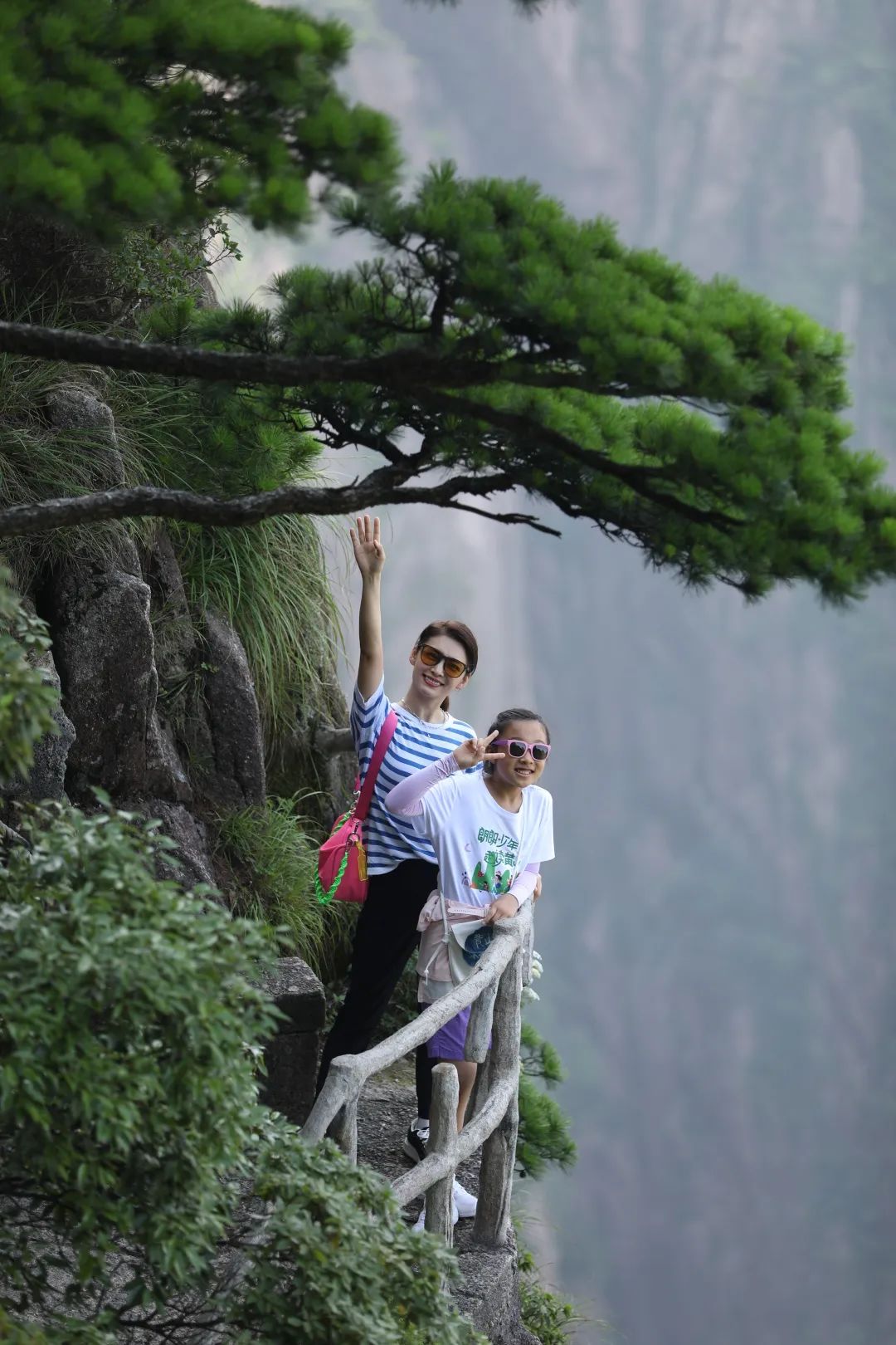 登山观日出云海,黄山观云朗诵合拍