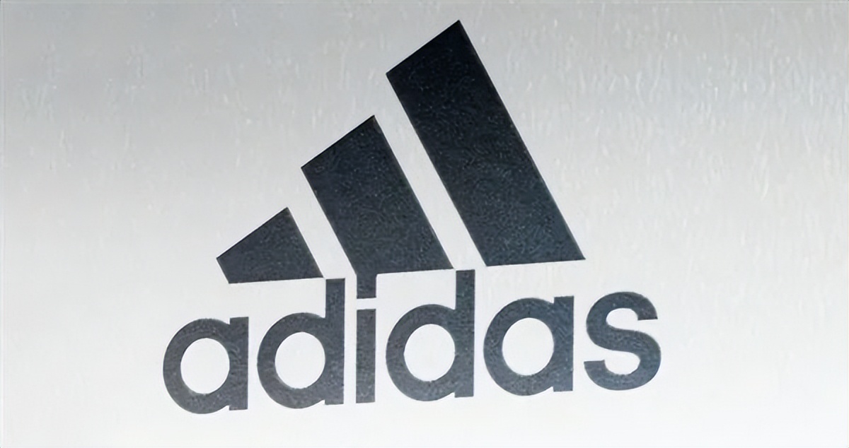 耐克公司是如何击败阿迪达斯的,阿迪达斯和耐克近况