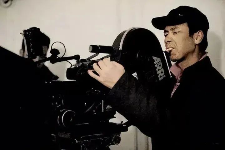 被称为影视大佬的冯小刚，也就只是个资本学徒