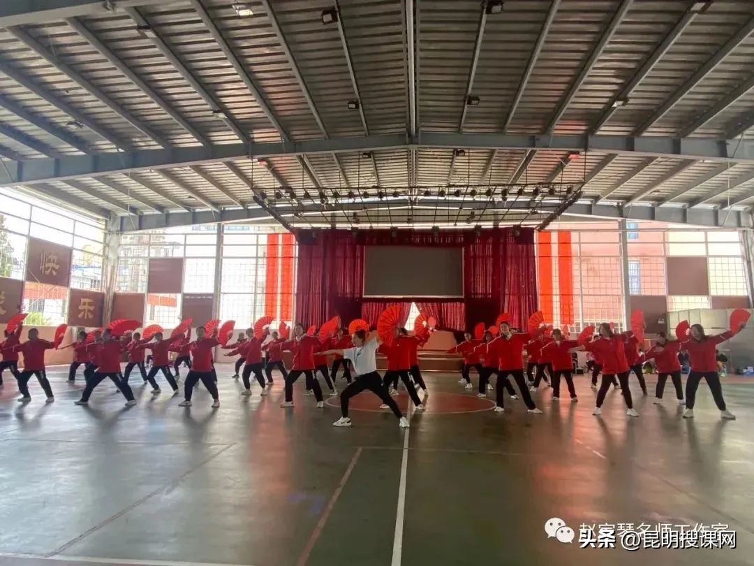 多彩生活缤纷寒假,多彩生活文化活动校园