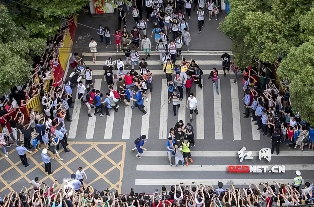 高考回忆30张照片,40张高考经典照片
