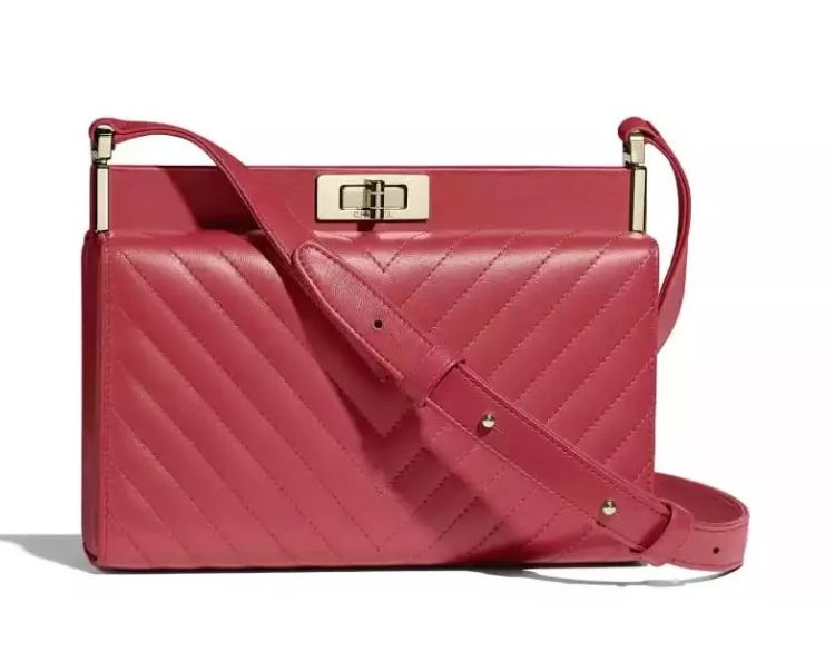 chanel必买的10件单品,chanel最新一期