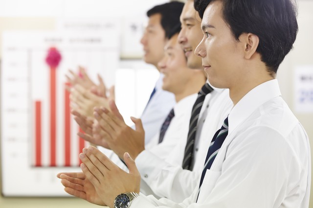 领导总是过度干涉工作,领导过多干预我的管理