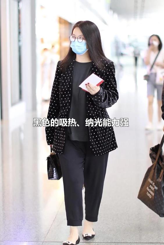 女人别总穿黑色这4种裤子减龄,等你老了也尽量别穿这几种衣服