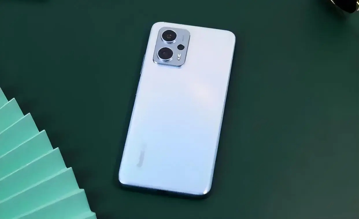 性价比第一名的手机，512GB旗舰仅售1999元，5080mAh+6400万