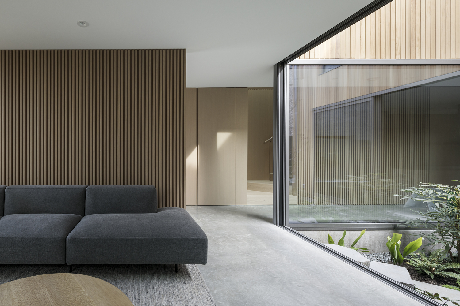 别墅庭院平实而精致,平平无奇的家有没有隐藏空间