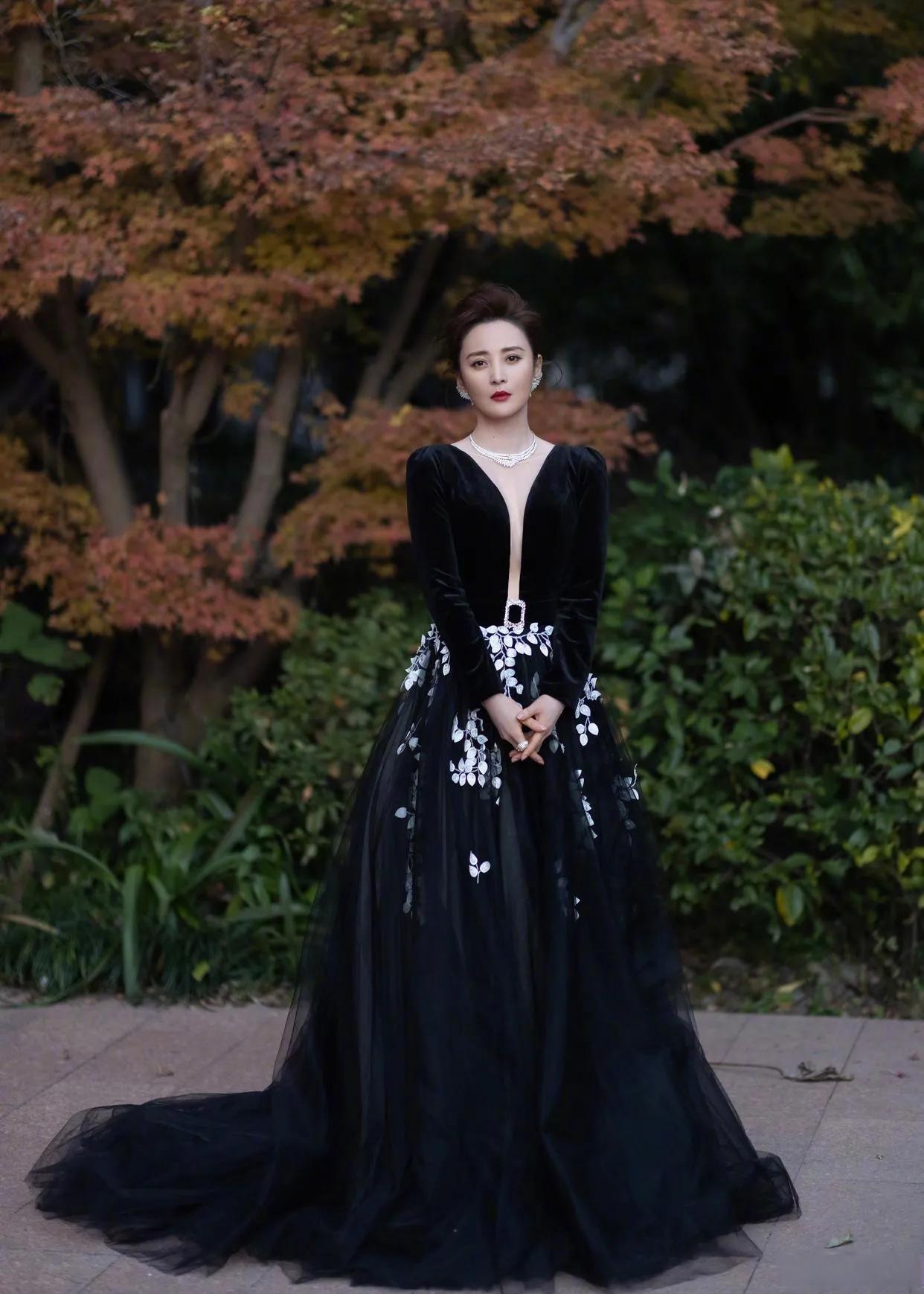 蒋勤勤冷白皮,蒋勤勤是高冷气质吗