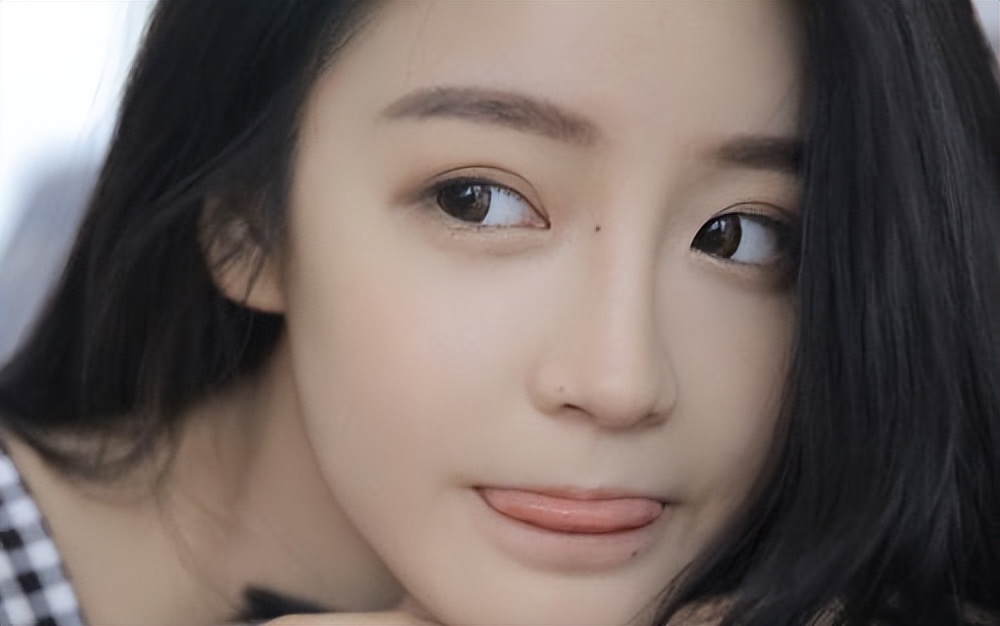 女生约会迟到了怎么处理,女生约会迟到了怎么高情商