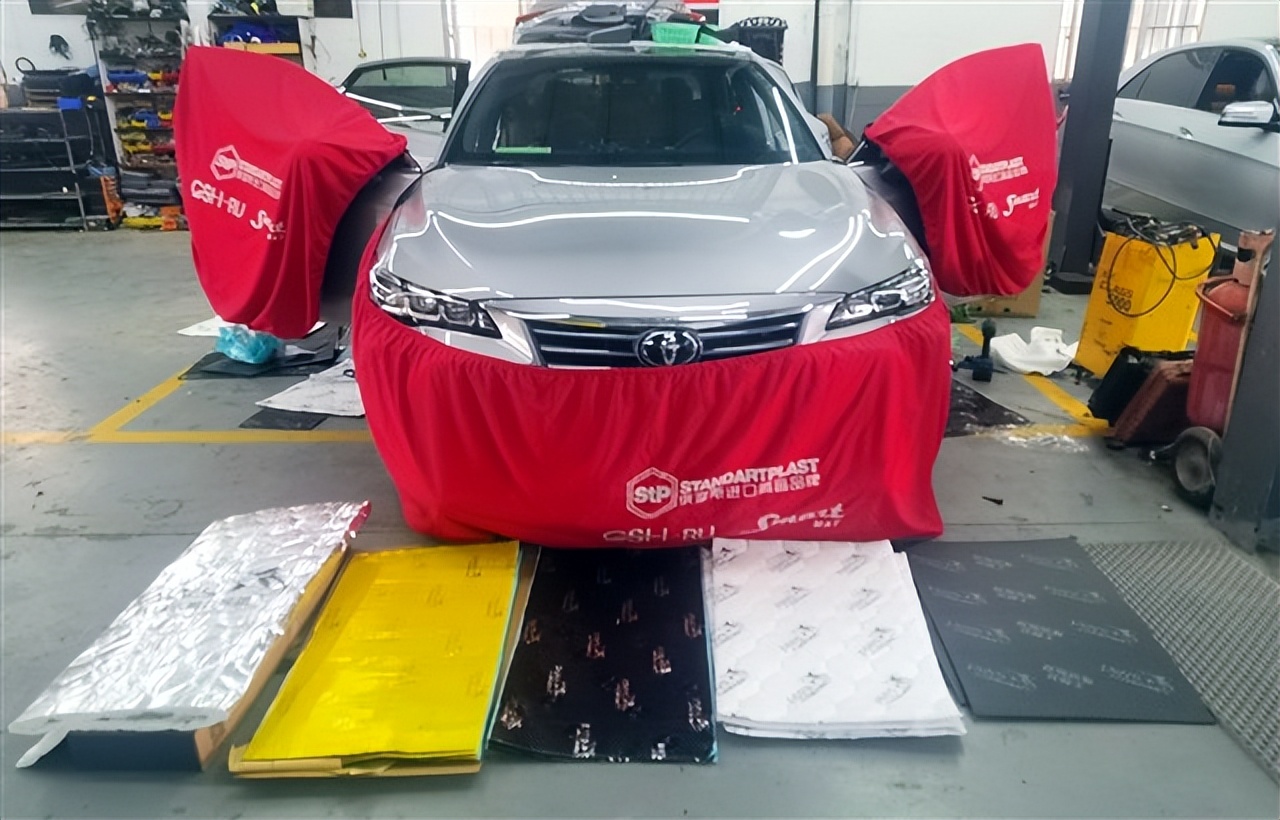 亚洲龙隔音改装案例青岛,大白鲨隔音材料金鲨和银鲨哪个好