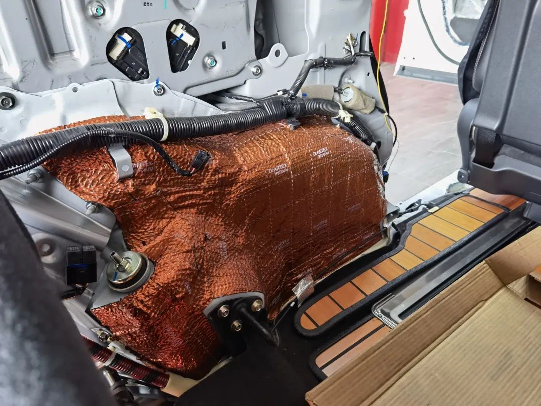 丹拿音响和艾力绅哪个音响好,丹拿三分频汽车音响艾力绅